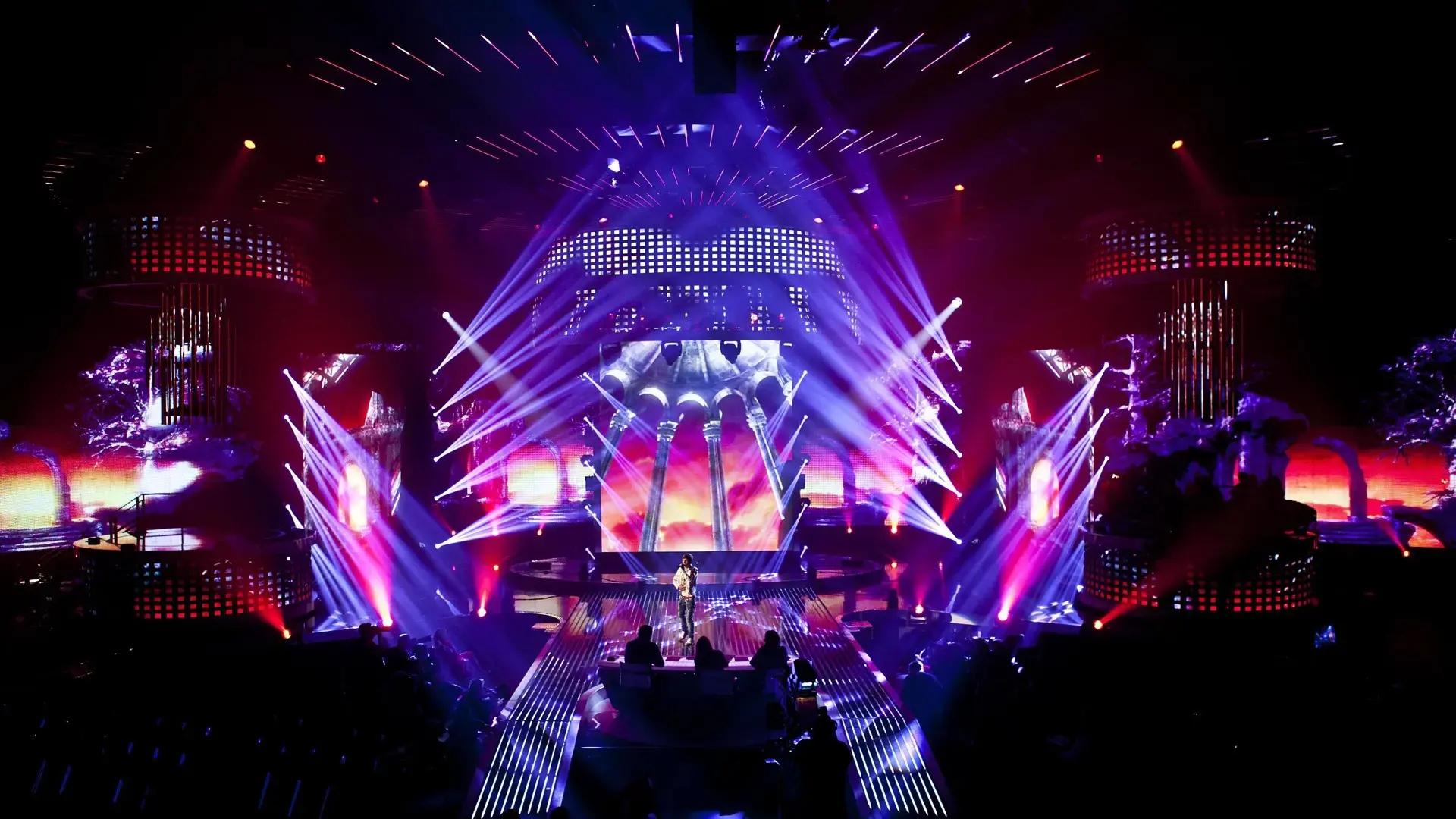 Customizing Rental Stage LED Screens for Perfect Event Branding and Impact