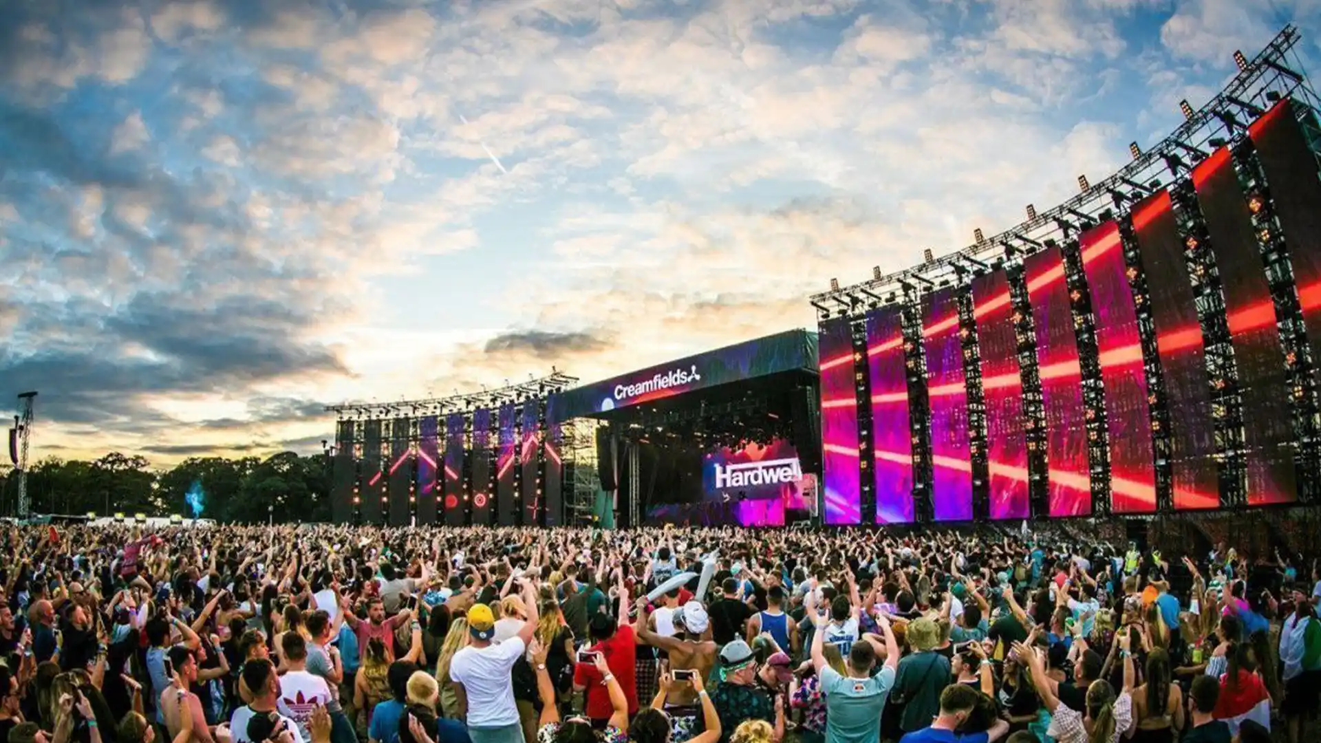 How Interactive LED Screens Engage Event Audiences