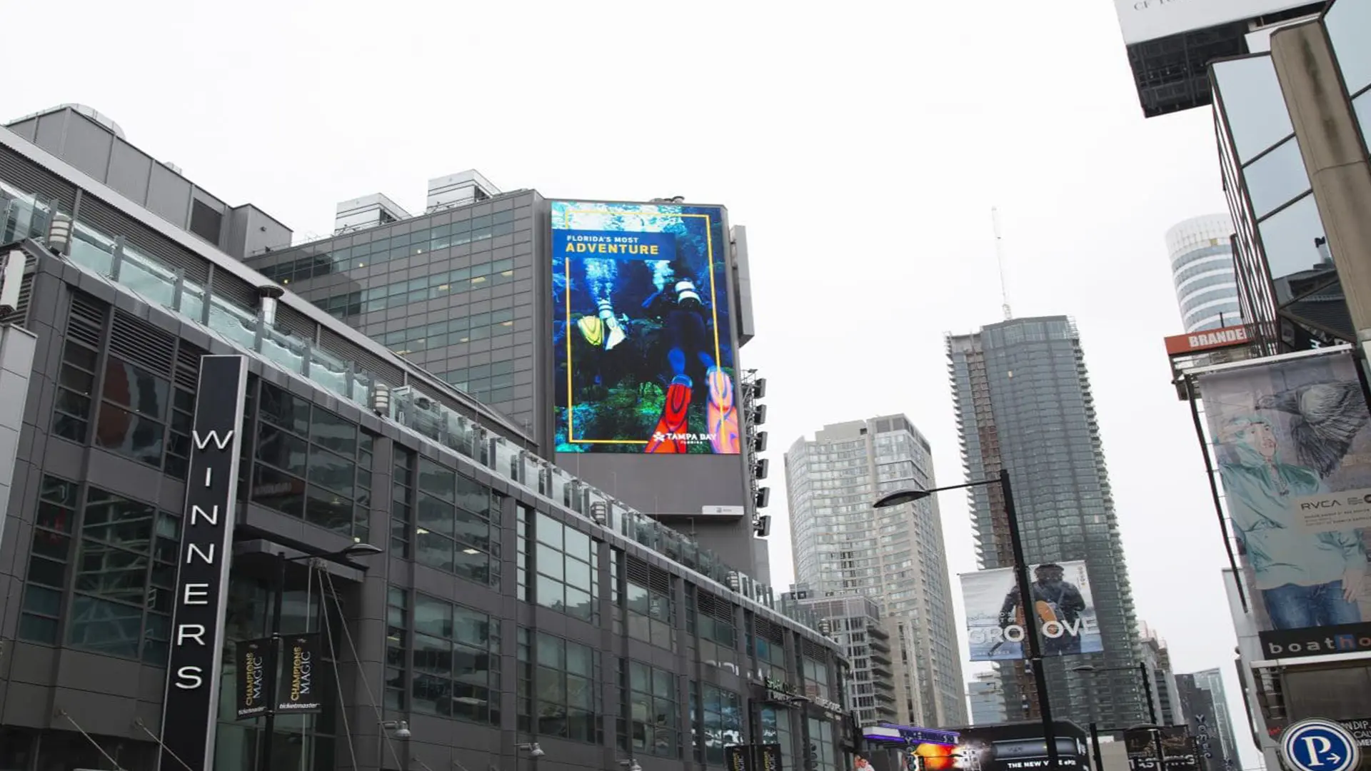 Outdoor LED Displays: Perfect for Stadiums and Billboards